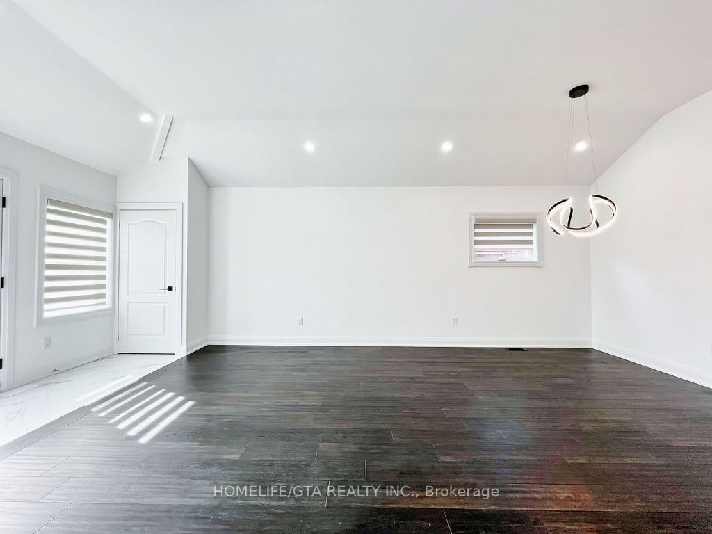 24 Tansley Avenue, #Upper