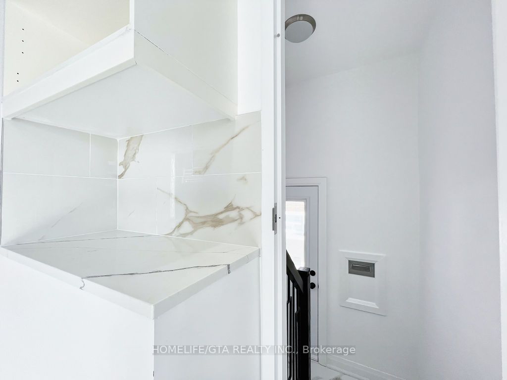 24 Tansley Avenue, #Upper