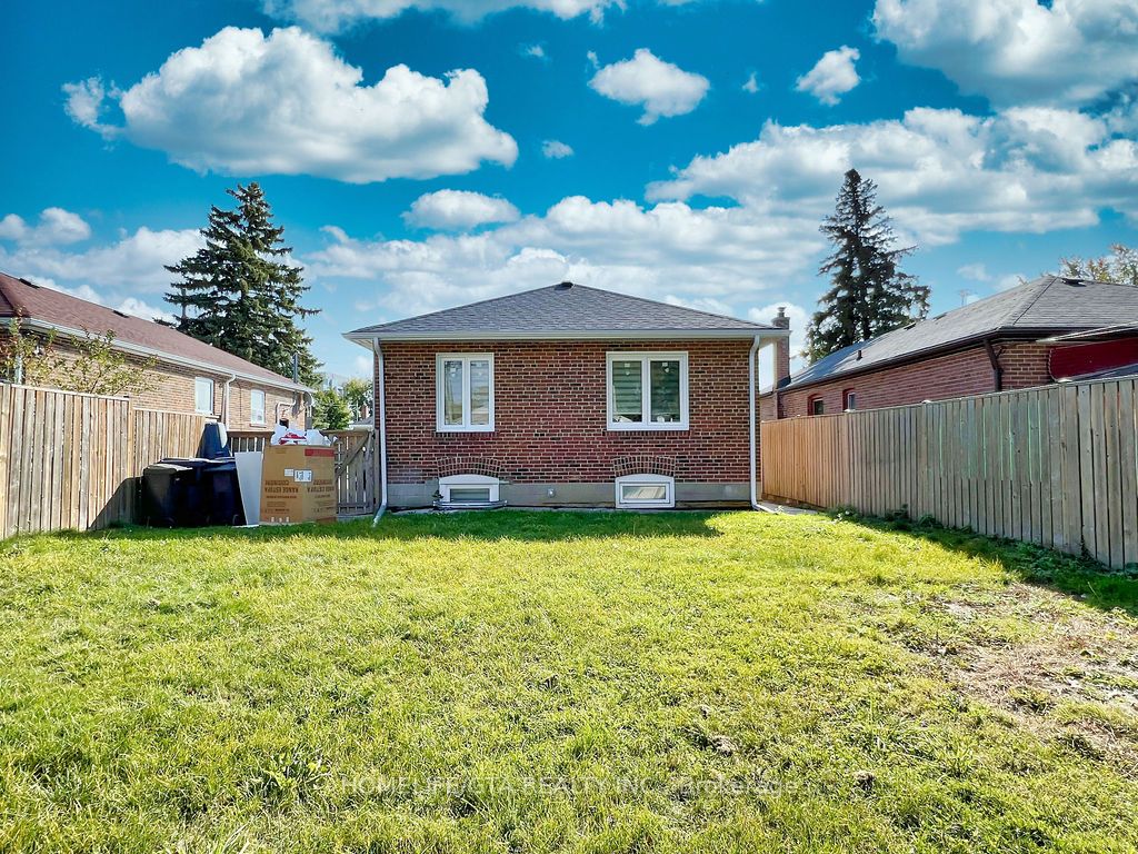 24 Tansley Avenue, #Upper