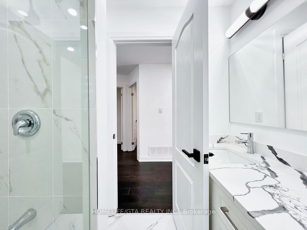 24 Tansley Avenue, #Upper
