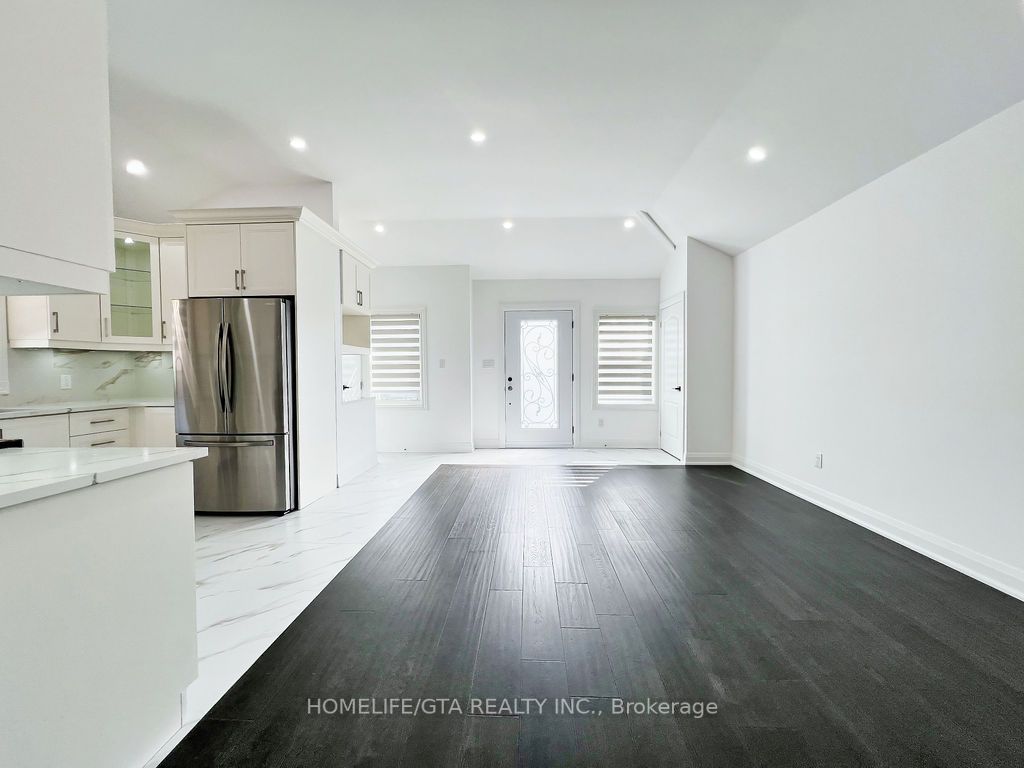 24 Tansley Avenue, #Upper