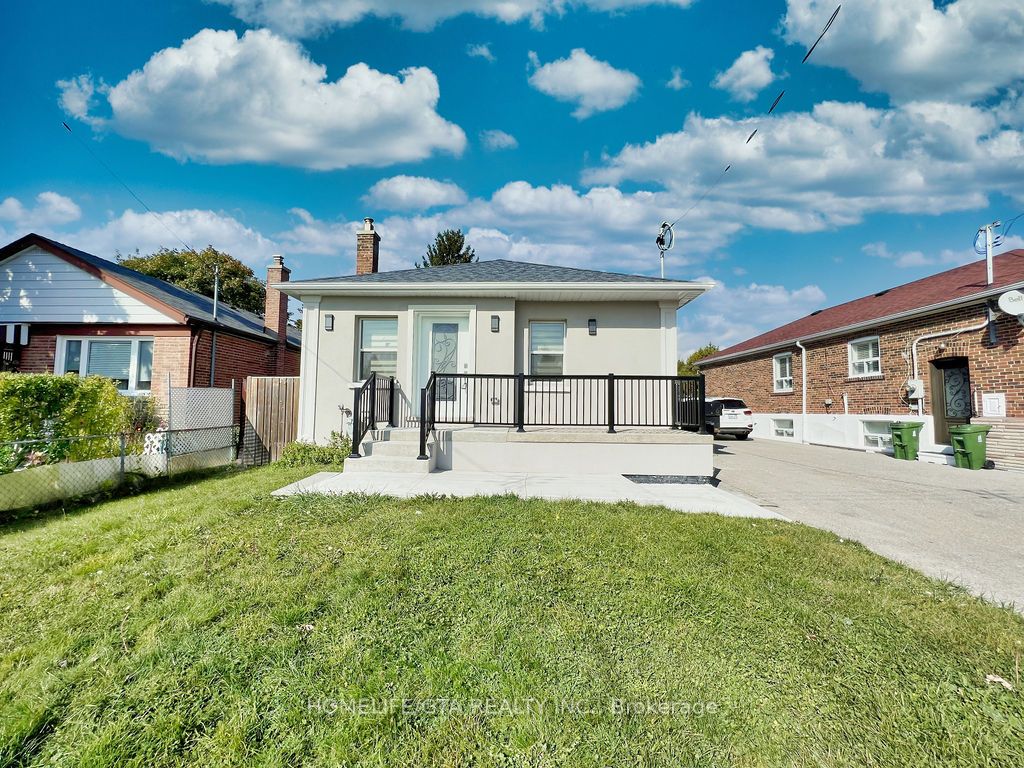 24 Tansley Ave, #Lower