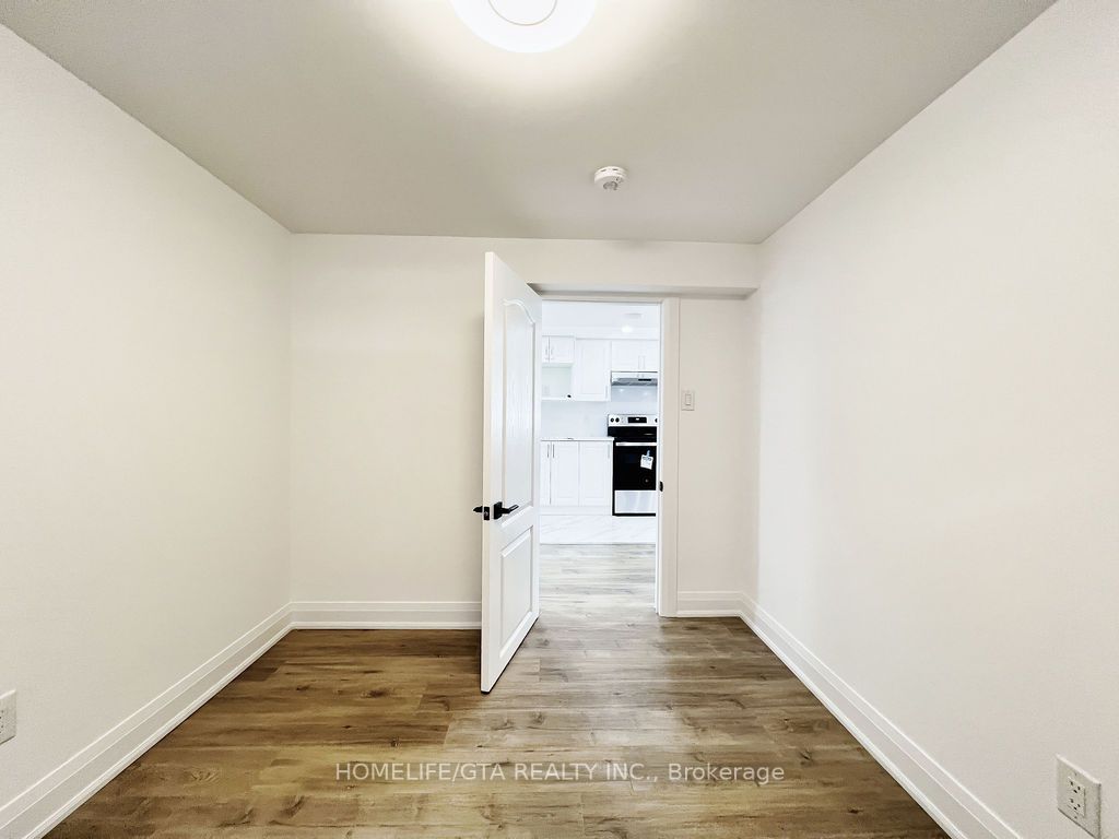 24 Tansley Ave, #Lower