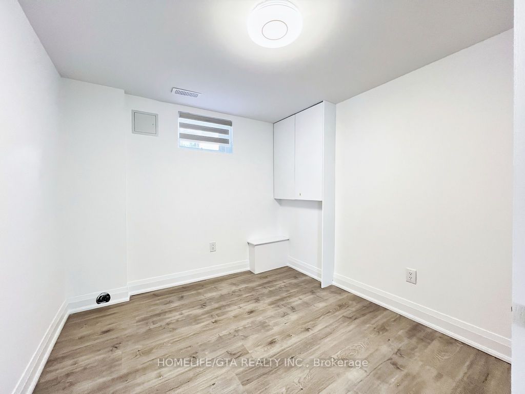 24 Tansley Ave, #Lower