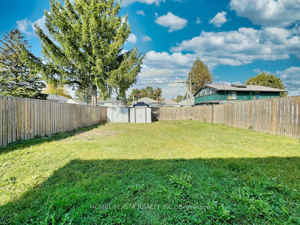 24 Tansley Ave, #Lower