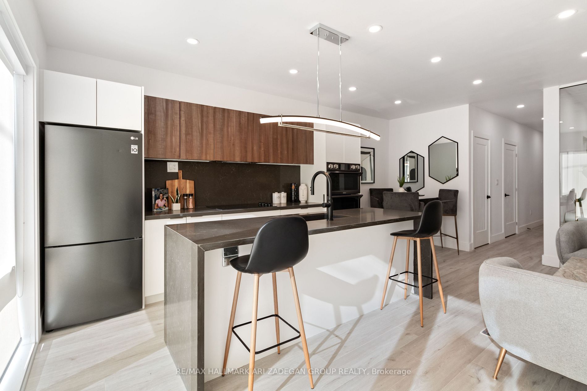 16 Minto St, #1