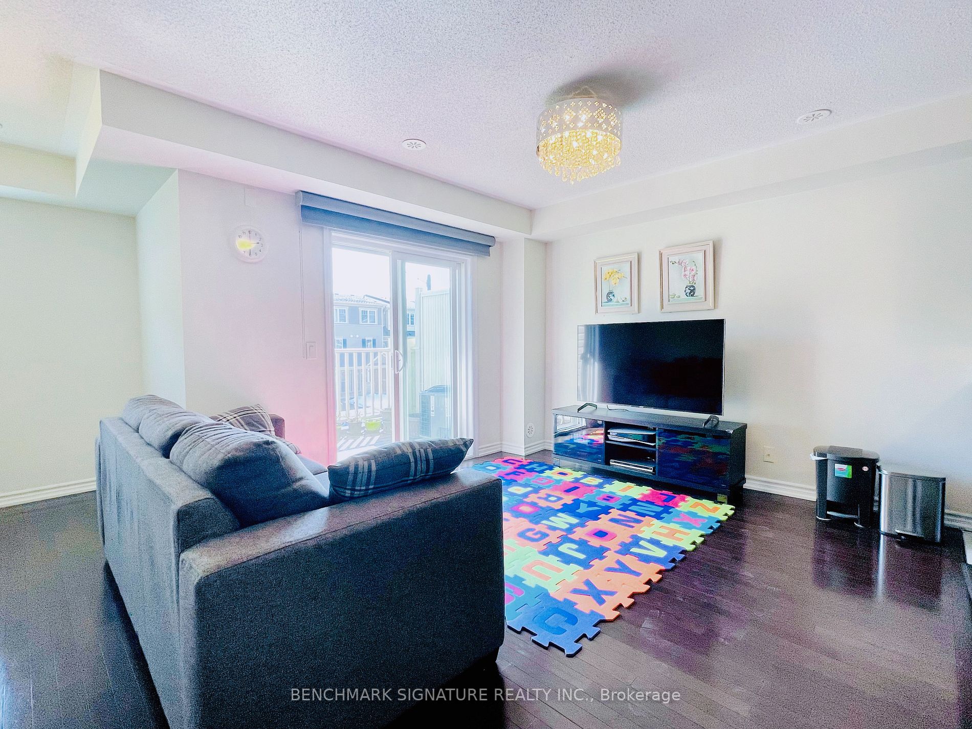 9 Nearco Cres