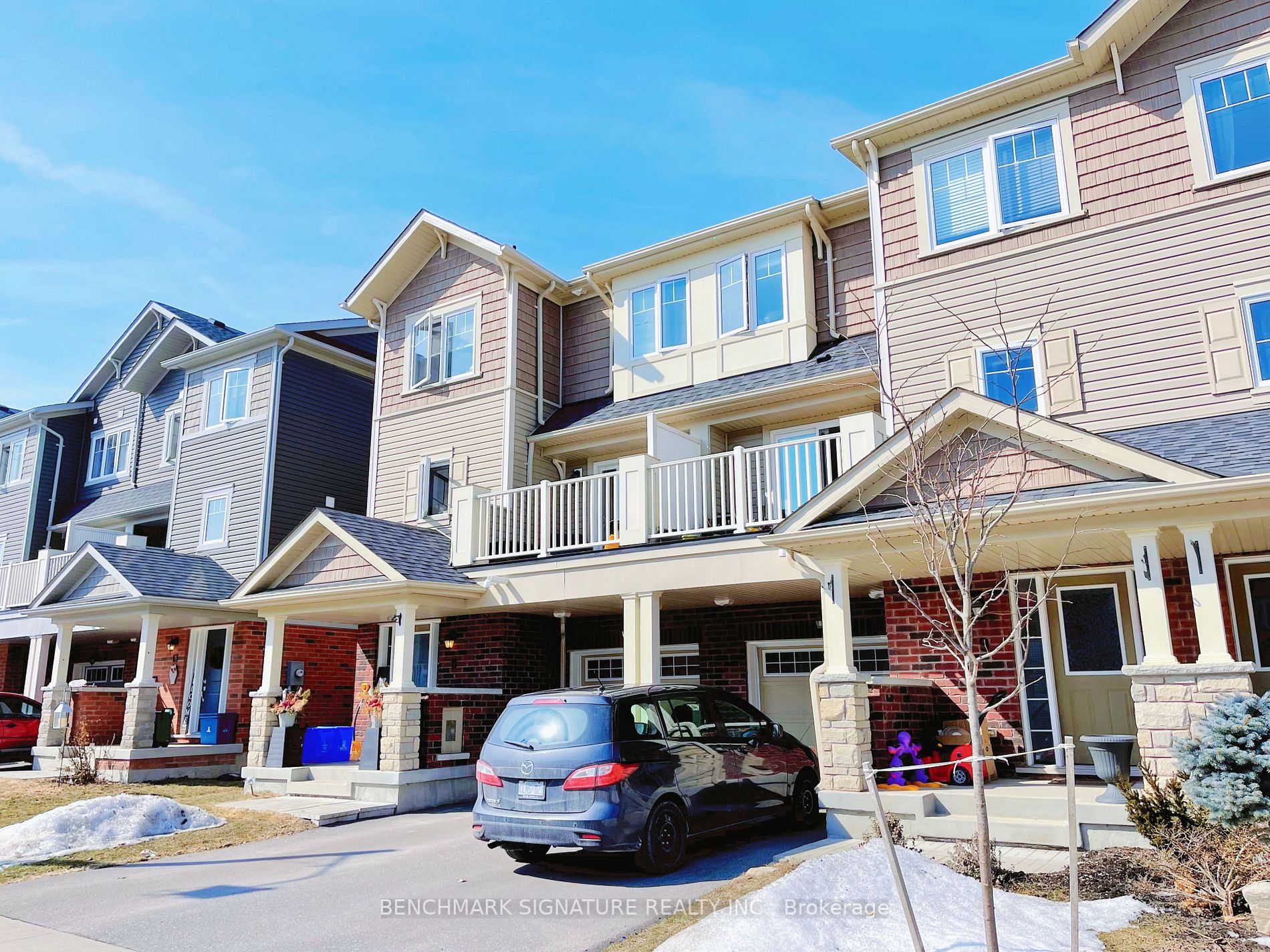 9 Nearco Cres