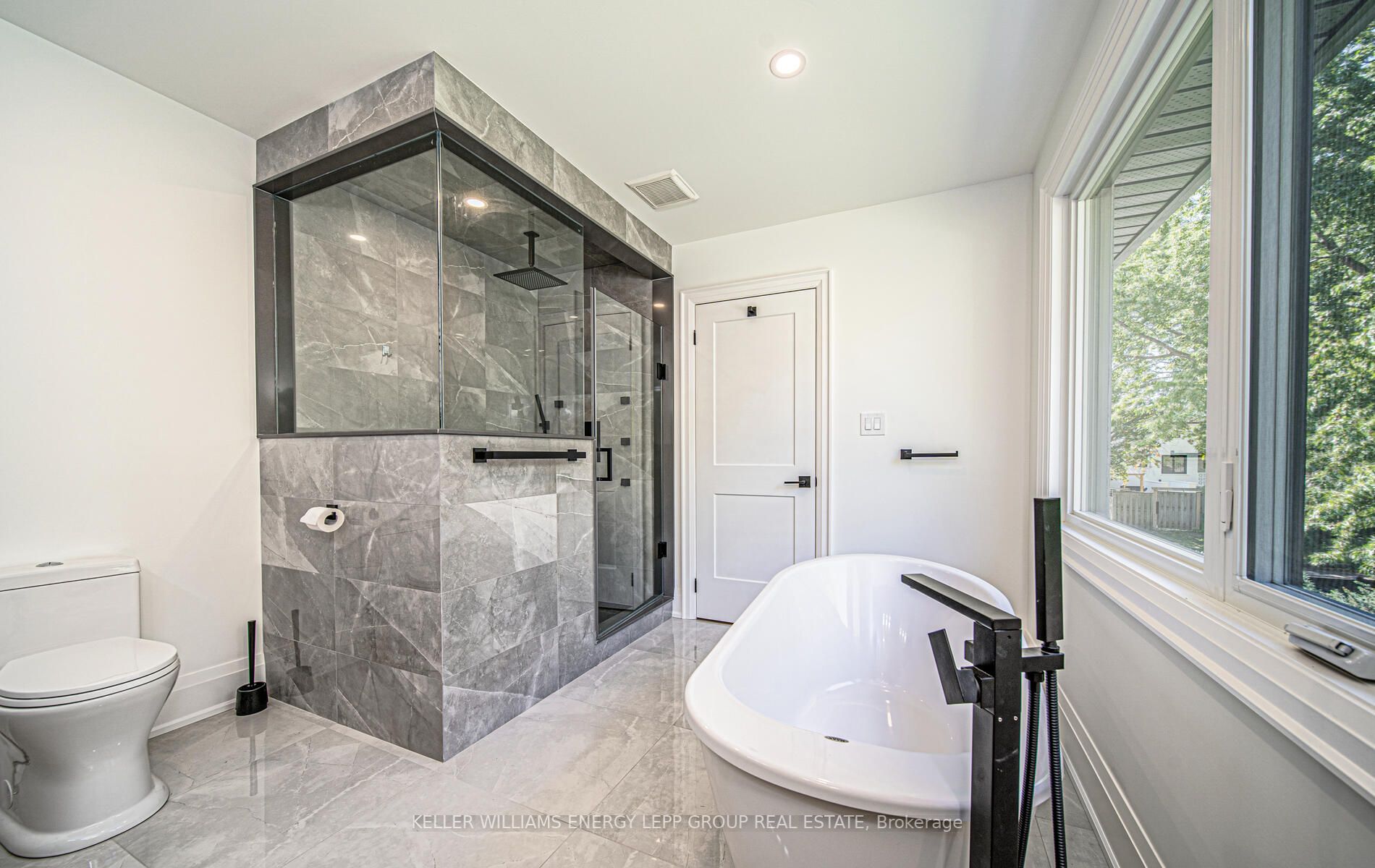 34 Kirkdene Dr