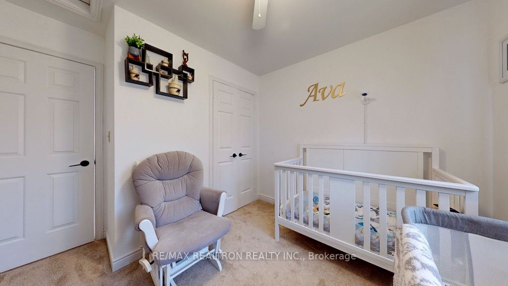 33 Hemmingway Dr