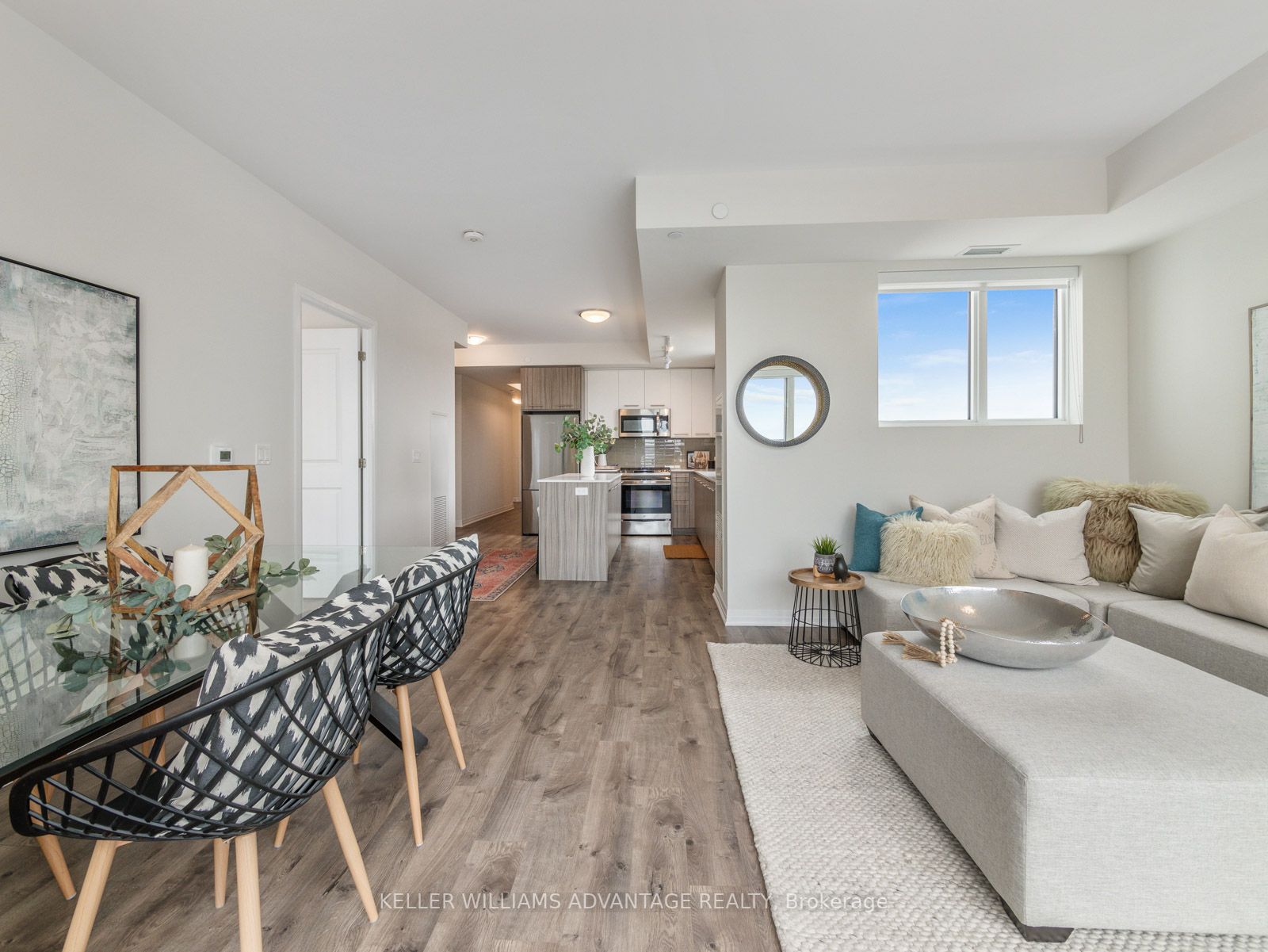 1630 Queen St E, #503