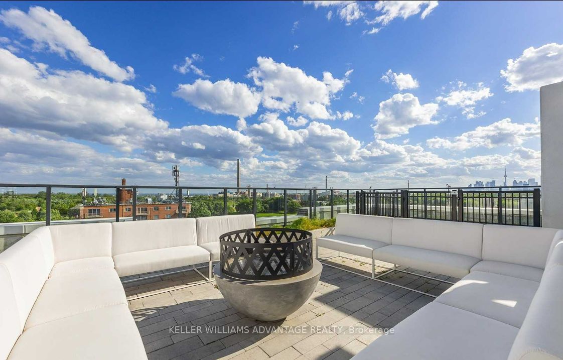 1630 Queen St E, #503