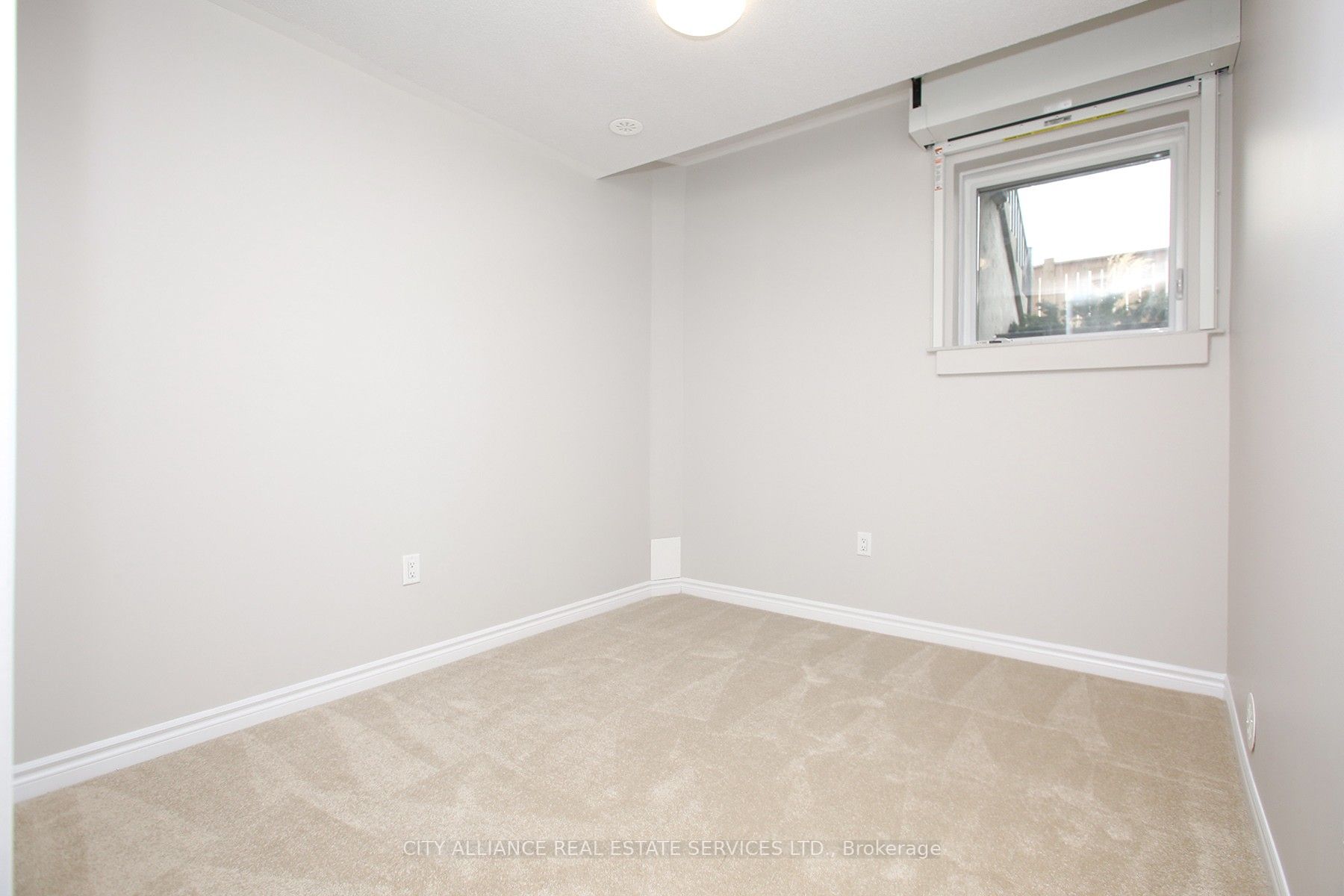 470 Beresford Path, #12