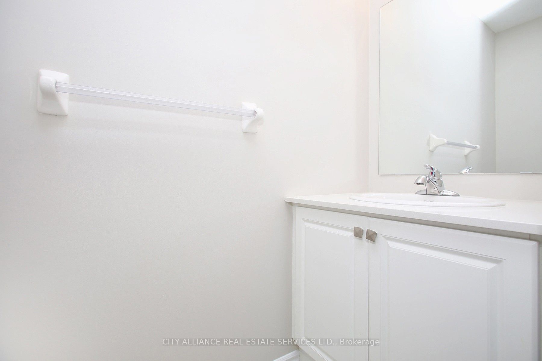 470 Beresford Path, #12