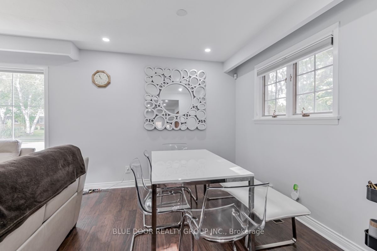 47 Ravine Park Cres