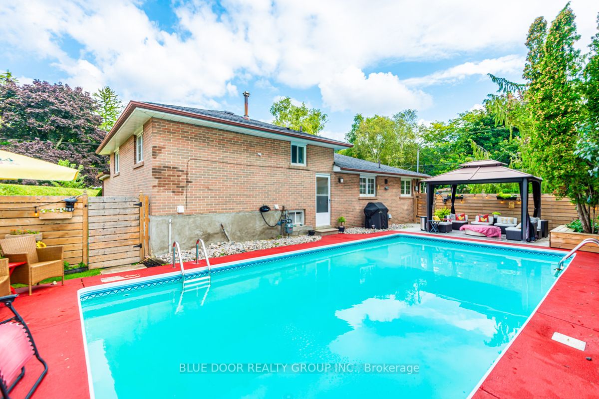 47 Ravine Park Cres