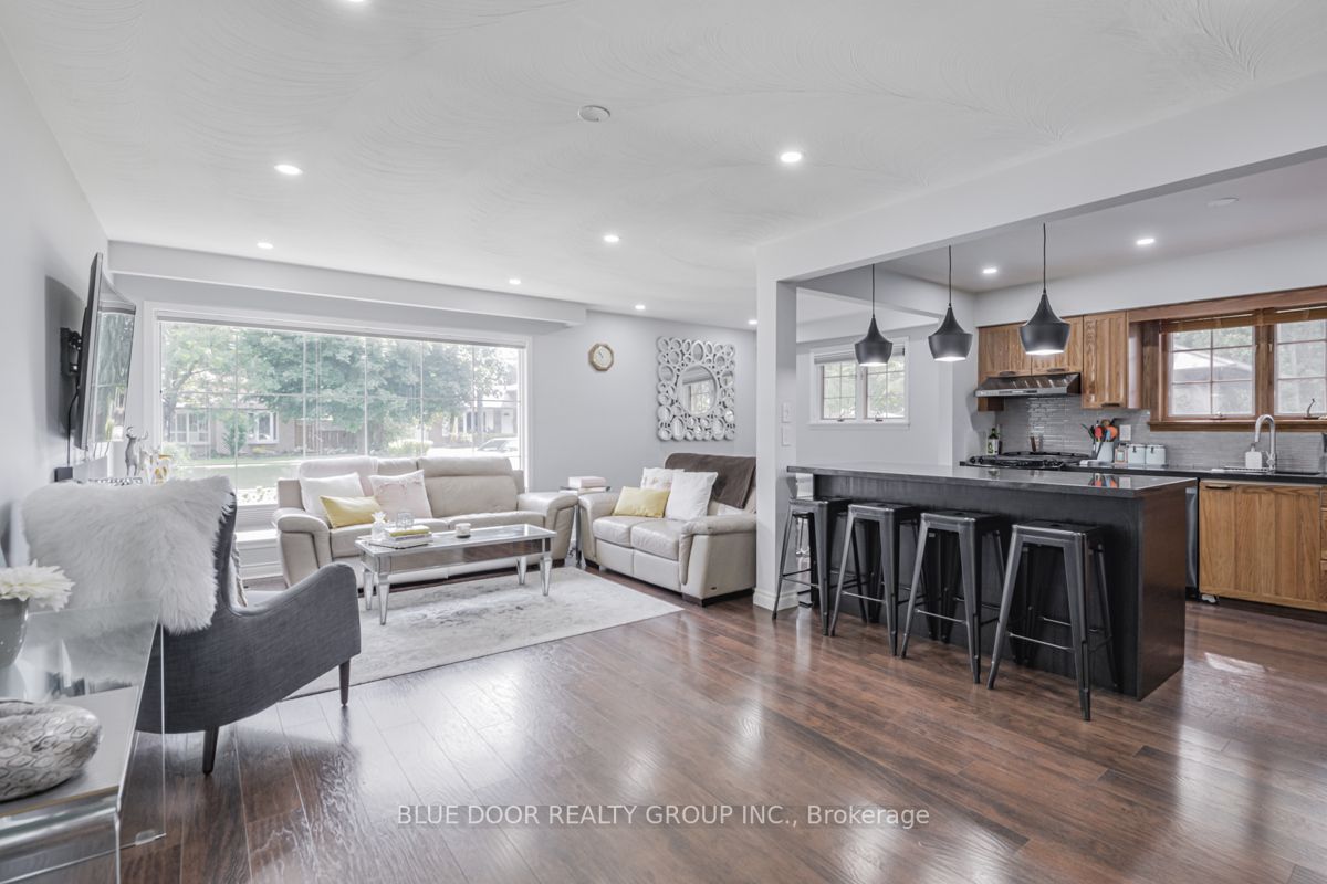 47 Ravine Park Cres