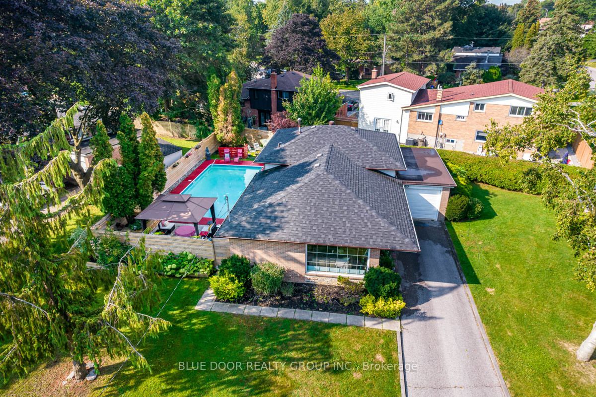 47 Ravine Park Cres