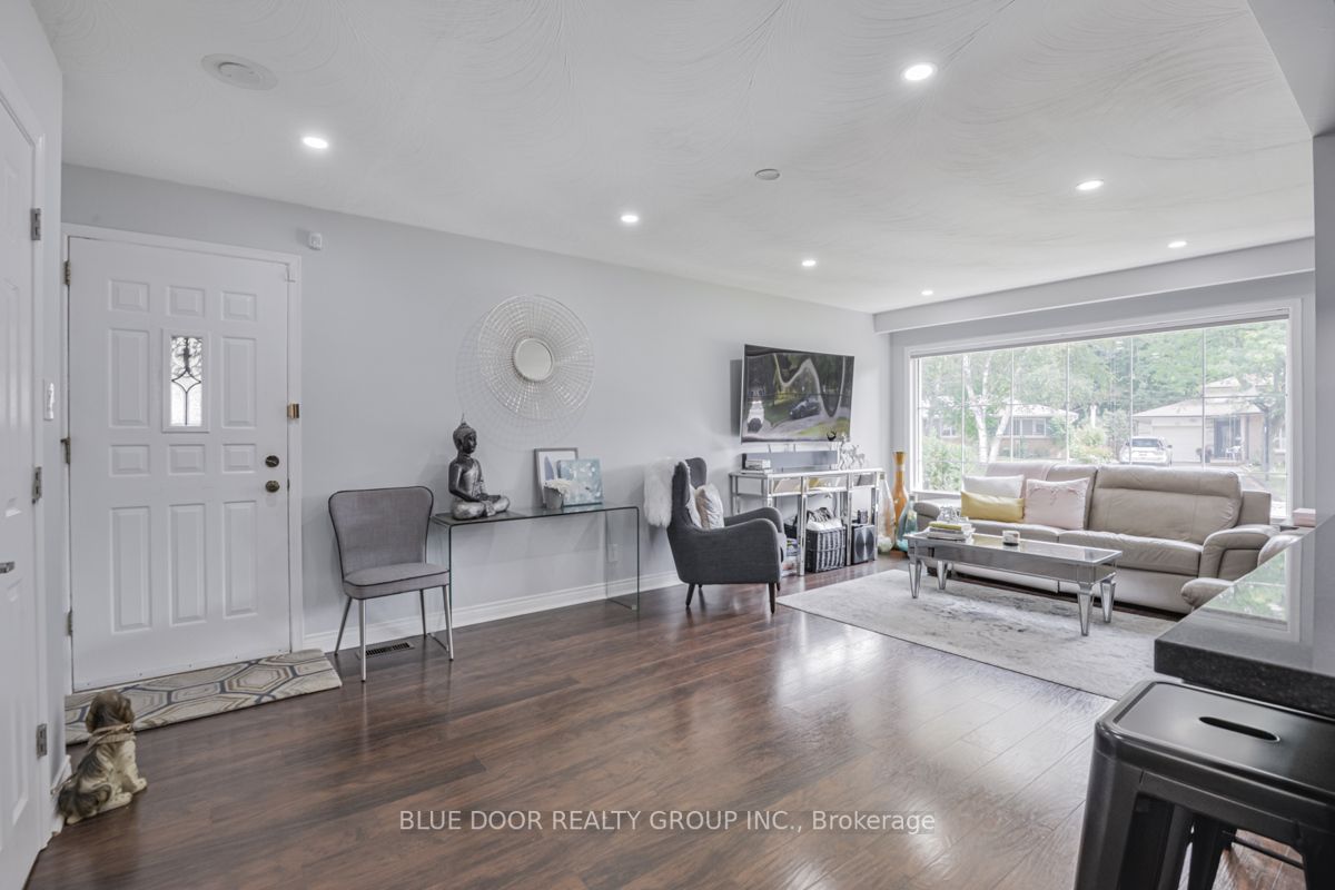 47 Ravine Park Cres