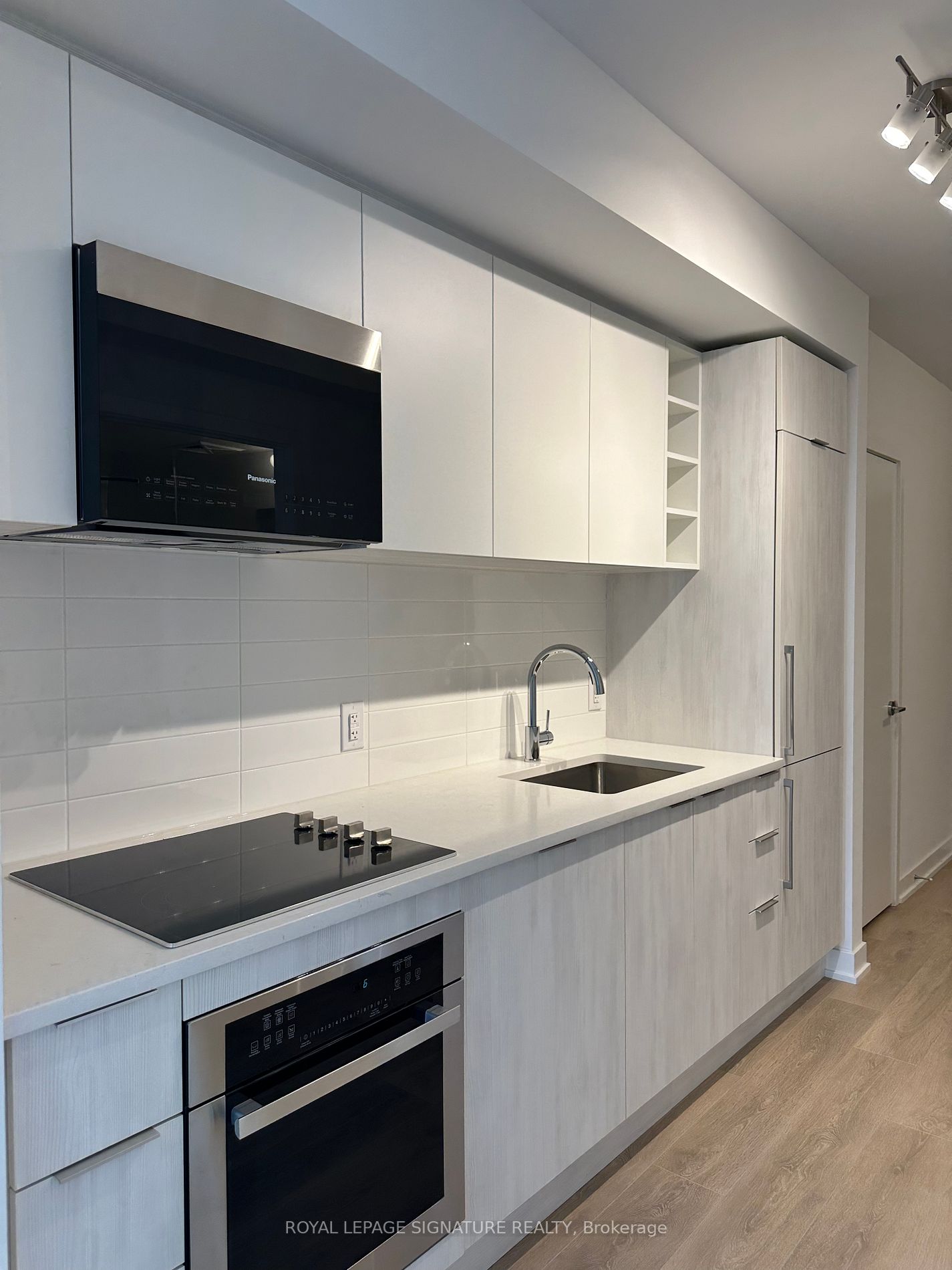 2035 Kennedy Rd, #2205