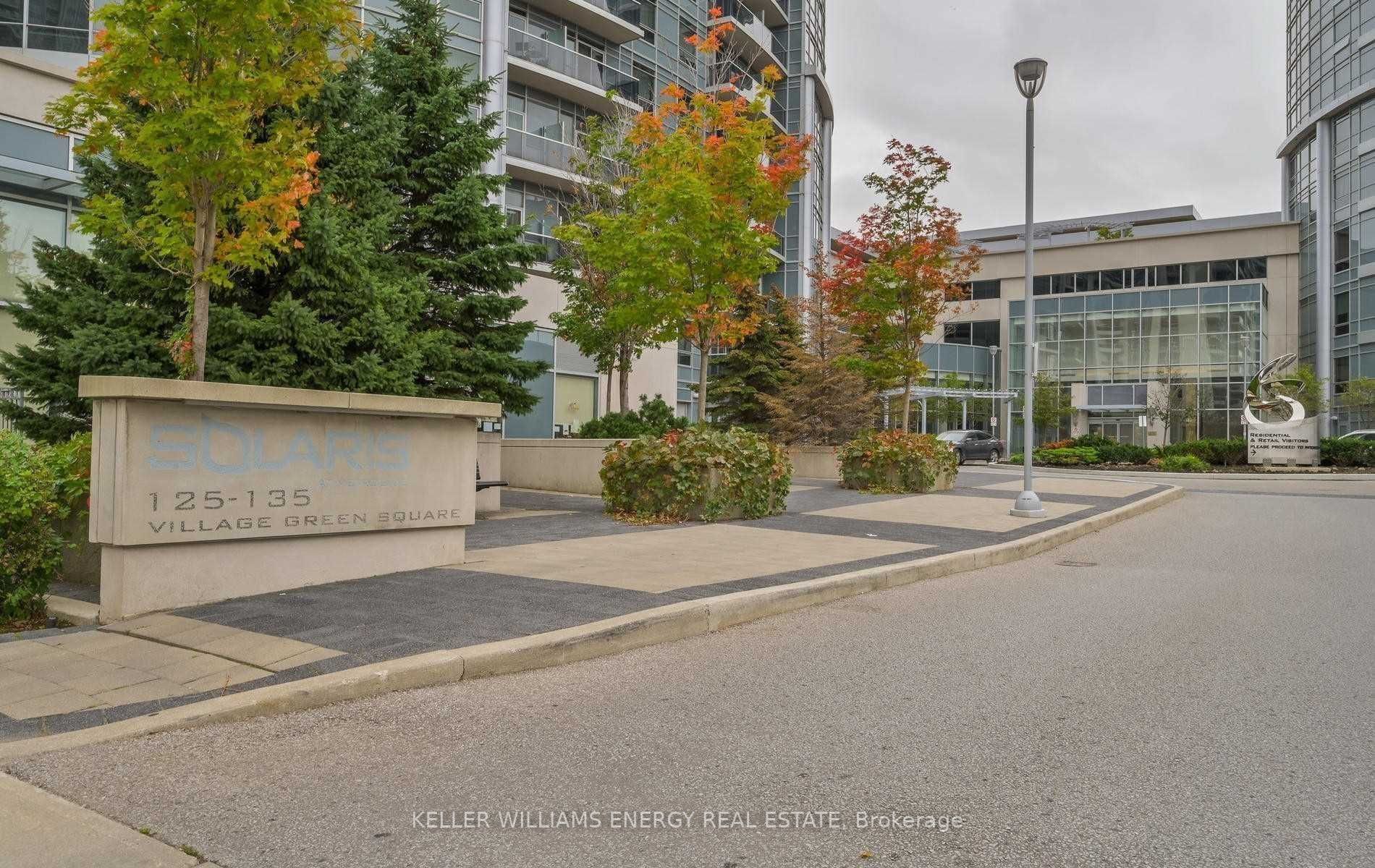 135 Village Green Sq, #623
