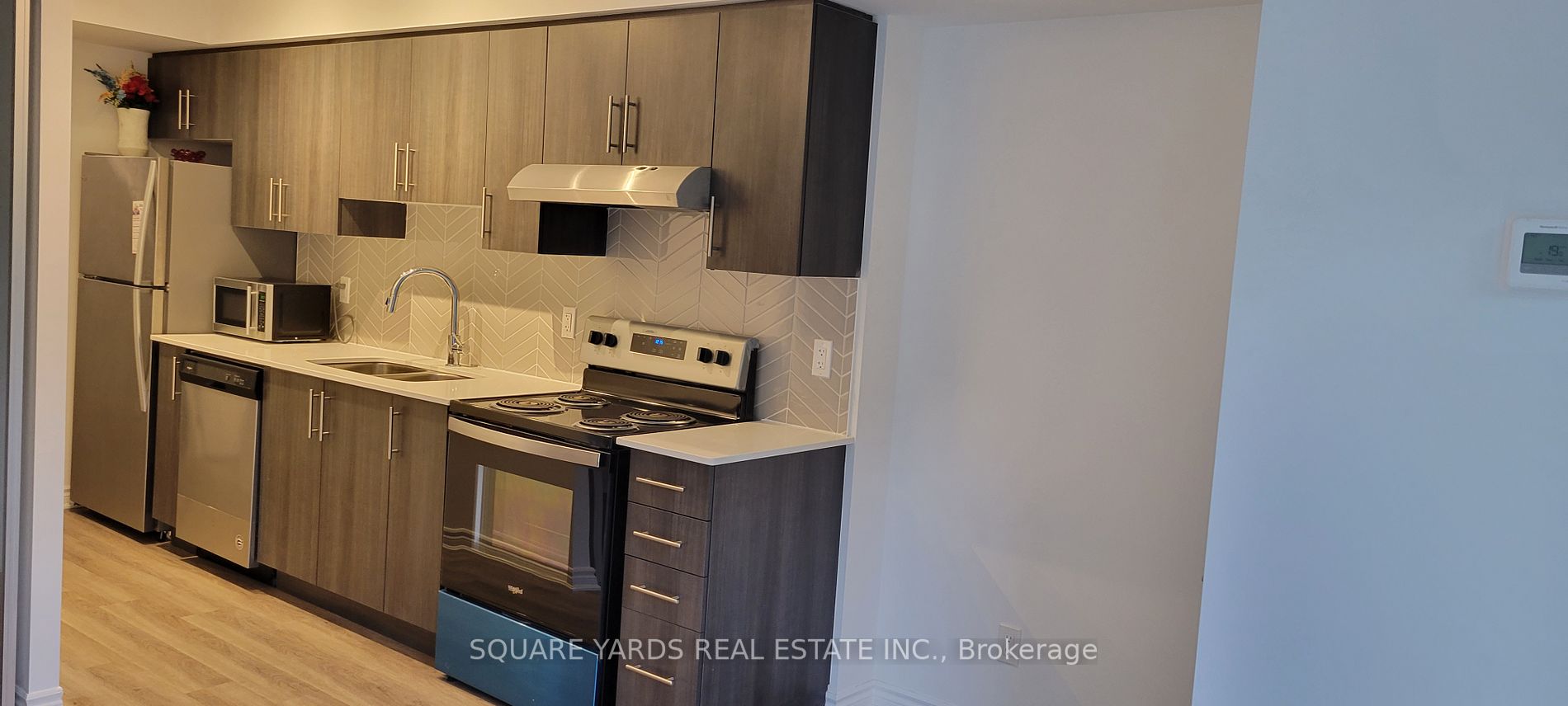 1 Falaise Rd, #410
