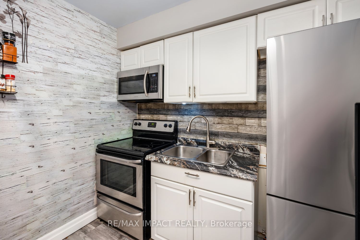 21 Kingsview Court