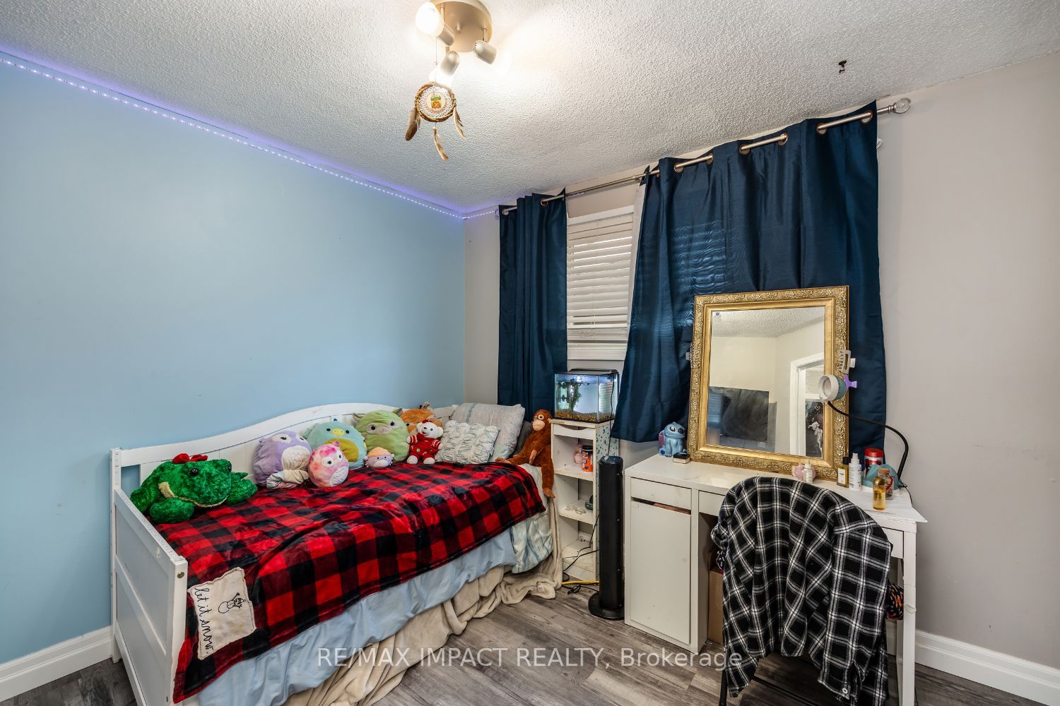 21 Kingsview Court
