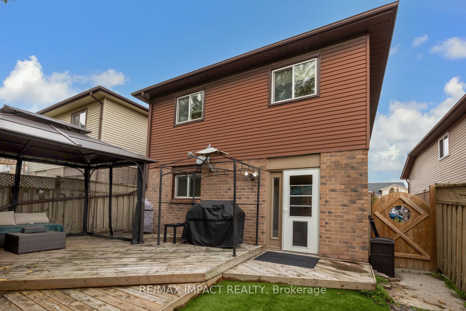21 Kingsview Court