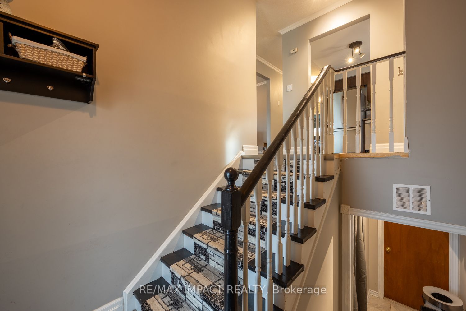 21 Kingsview Court
