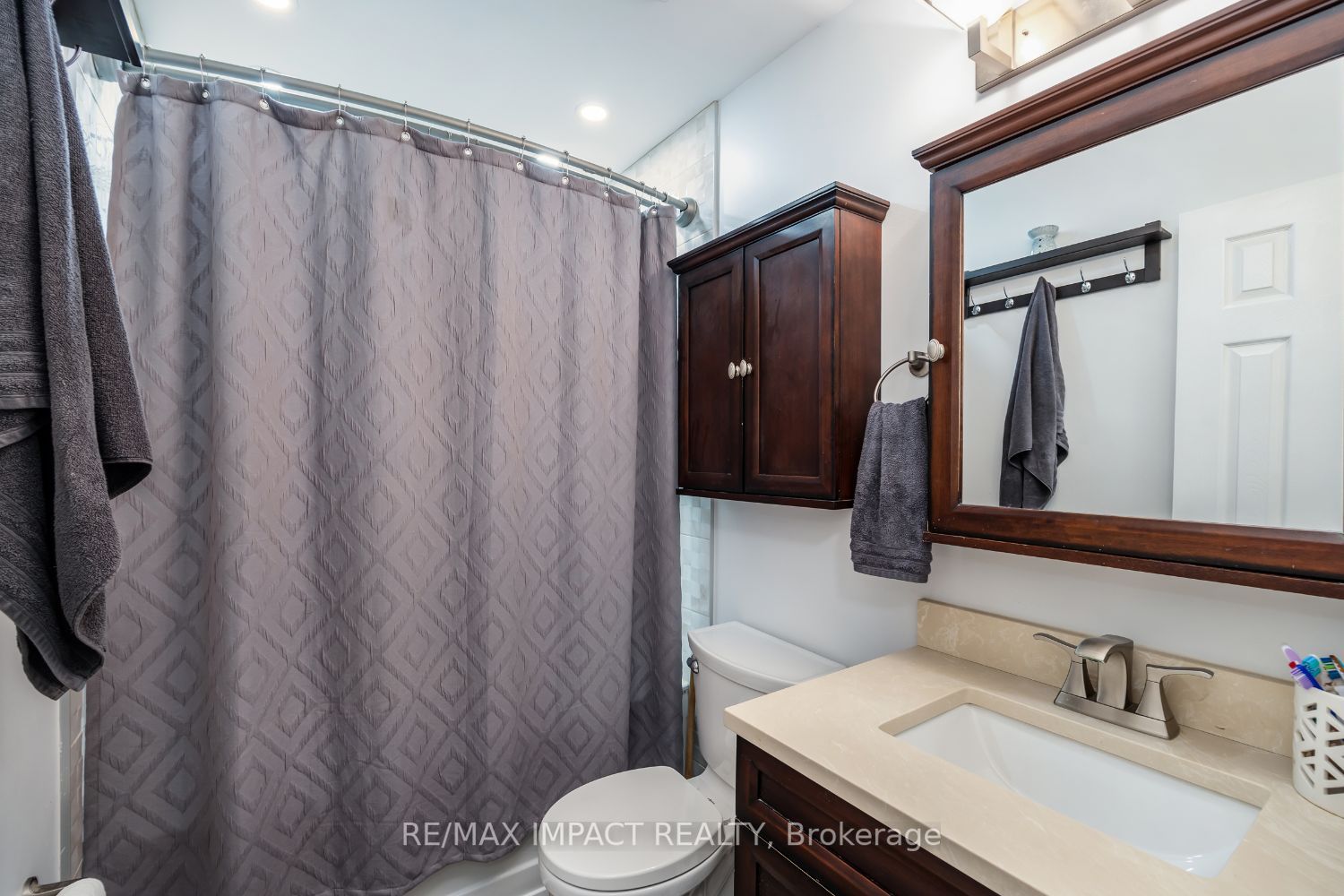 21 Kingsview Court