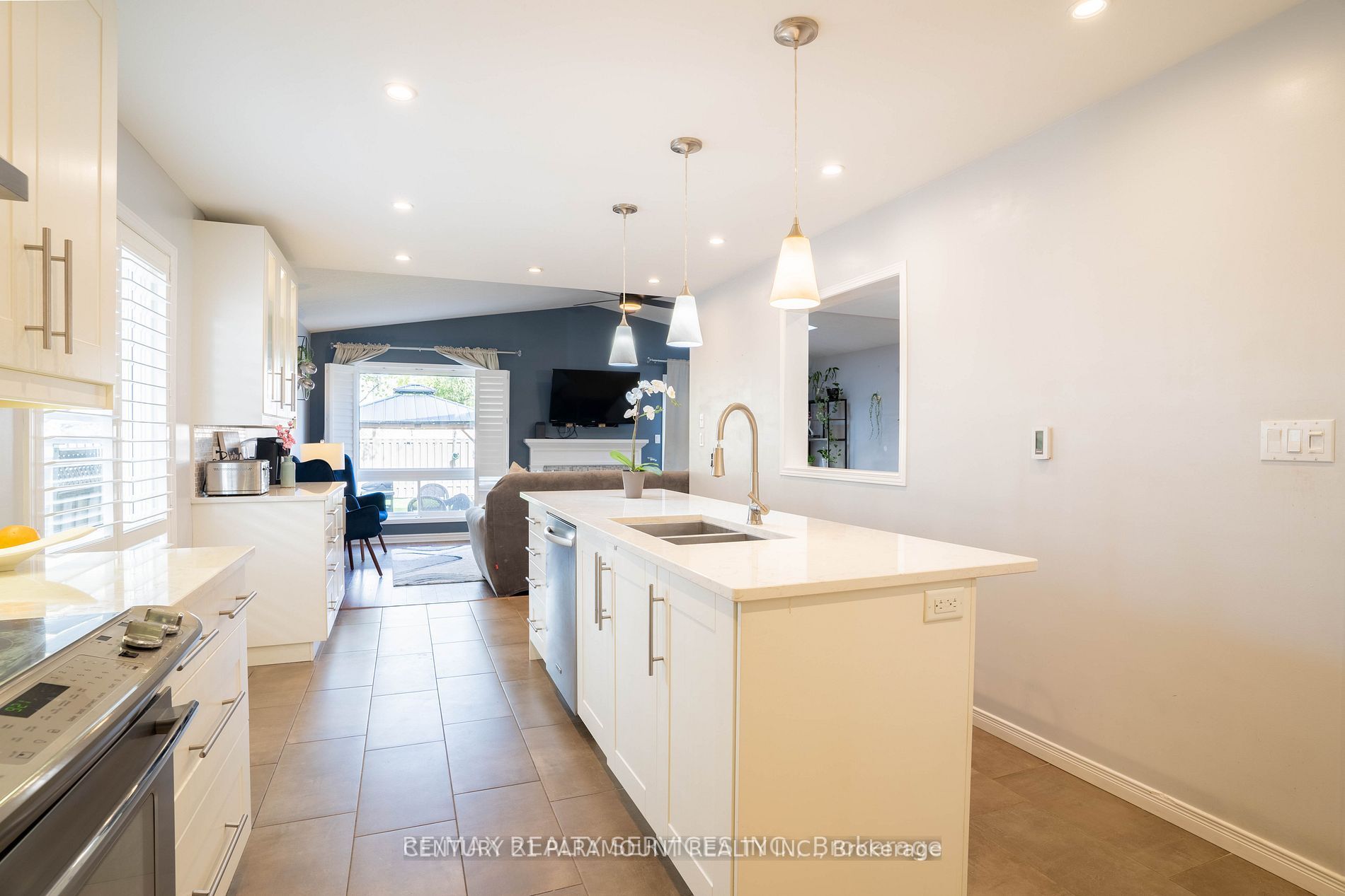 100 Fieldcrest Ave, #Upper