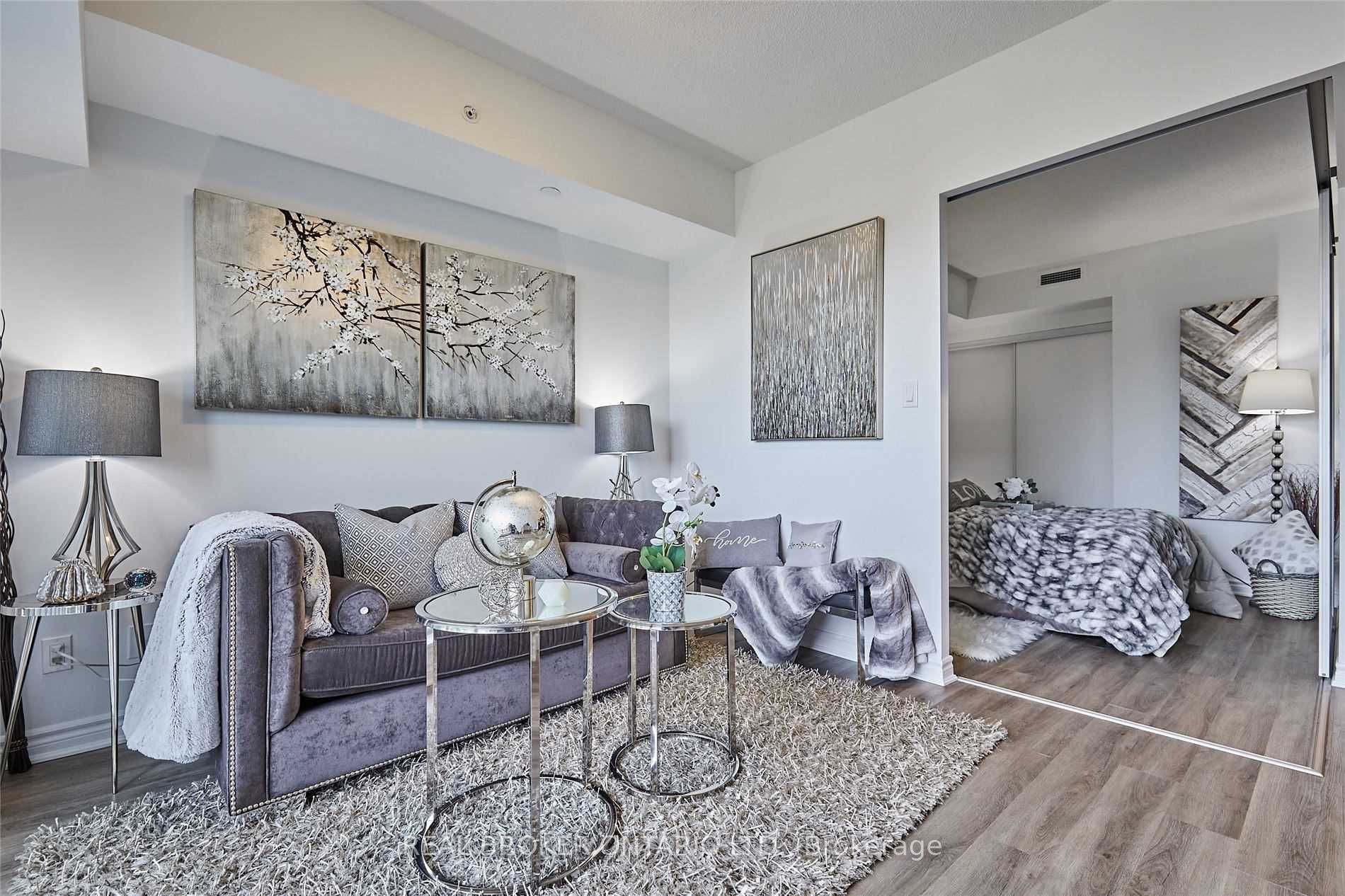 1 Falaise Rd, #405