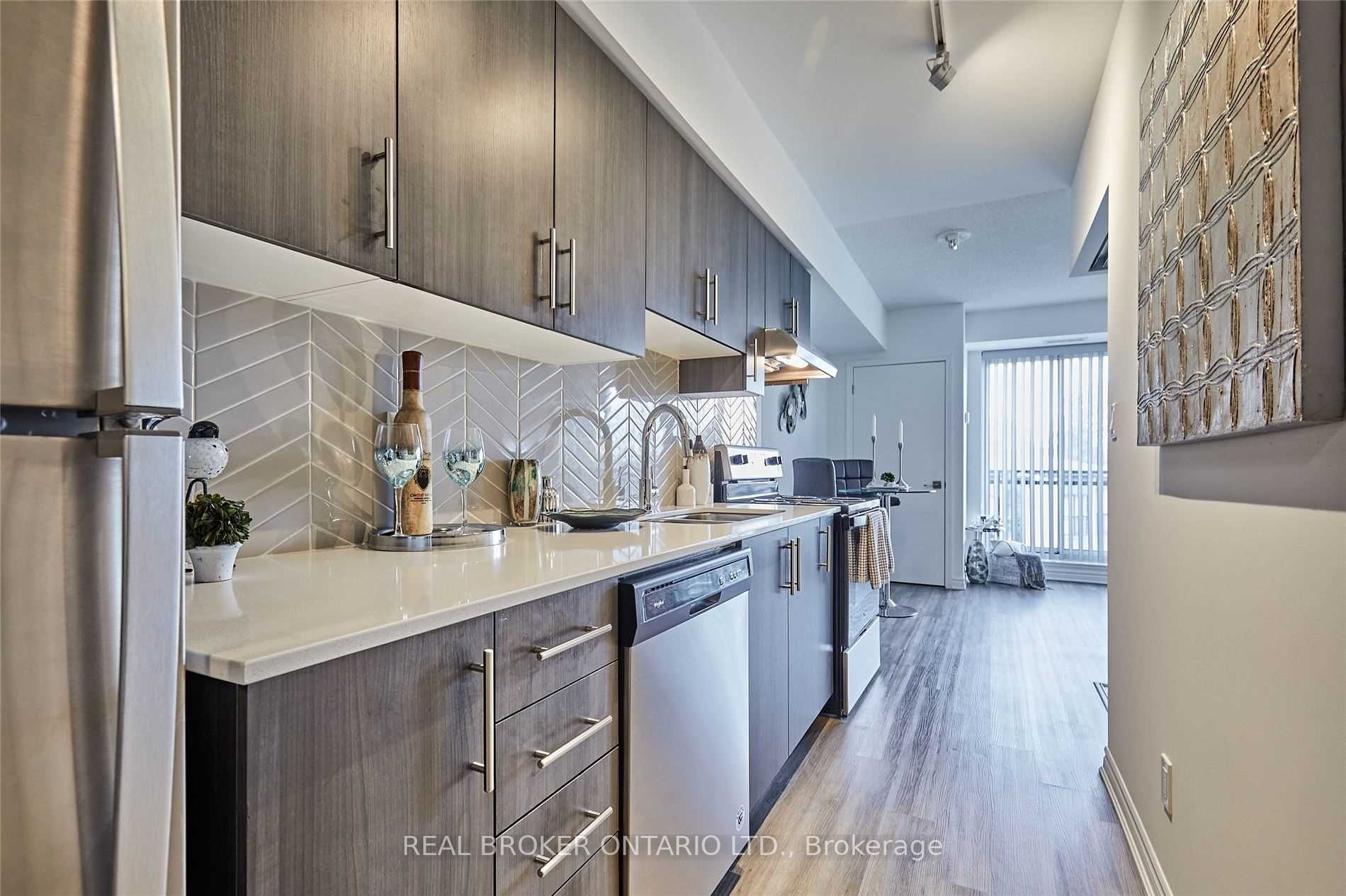 1 Falaise Rd, #405
