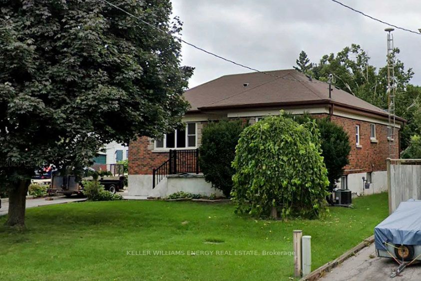 109 Allan St