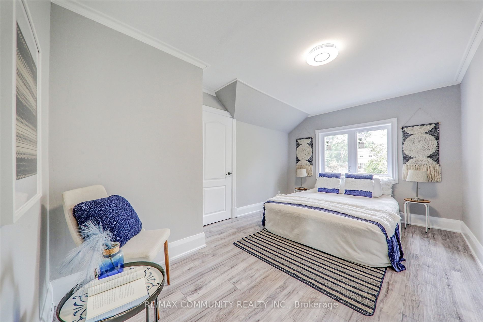 507 Brock St S, #Main
