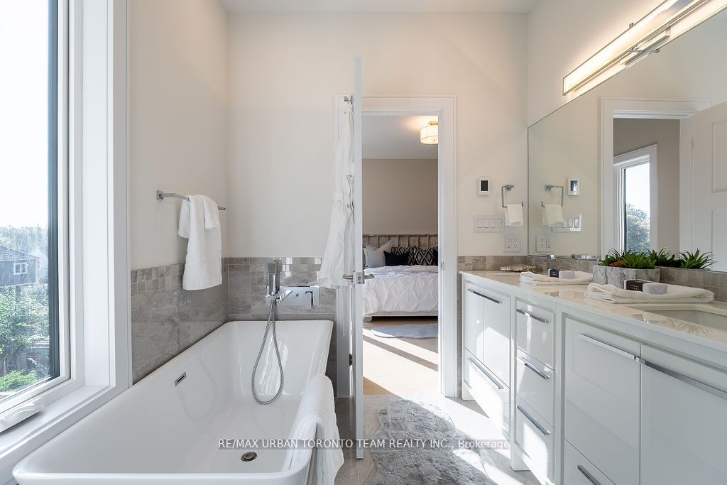 141 Kalmar Ave