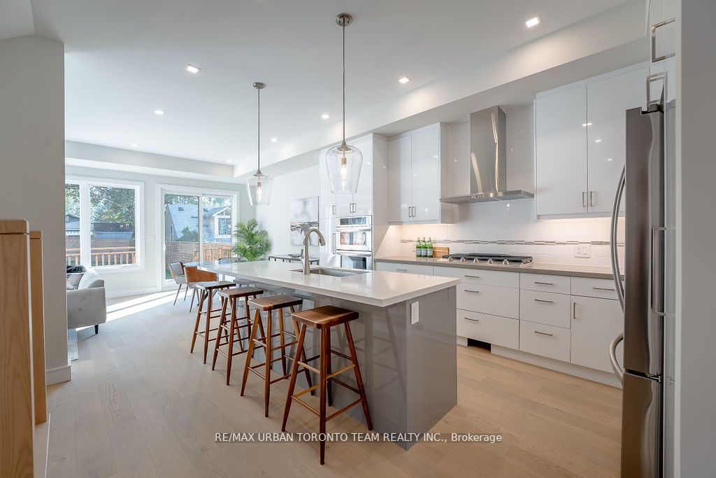 141 Kalmar Ave