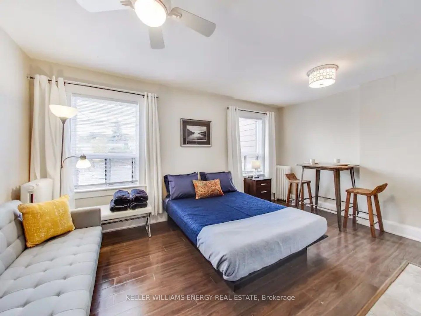 2040 Danforth Ave