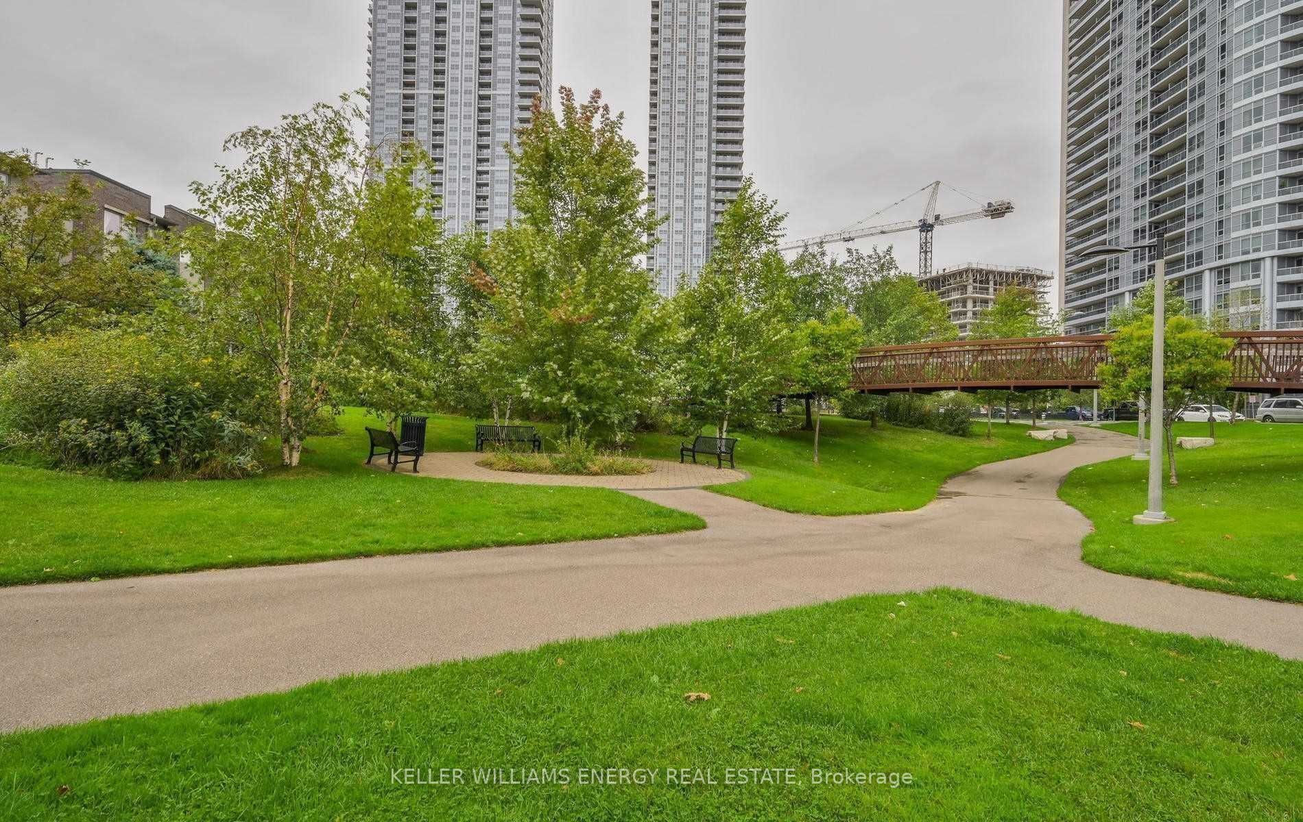 135 Village Green Square, #623