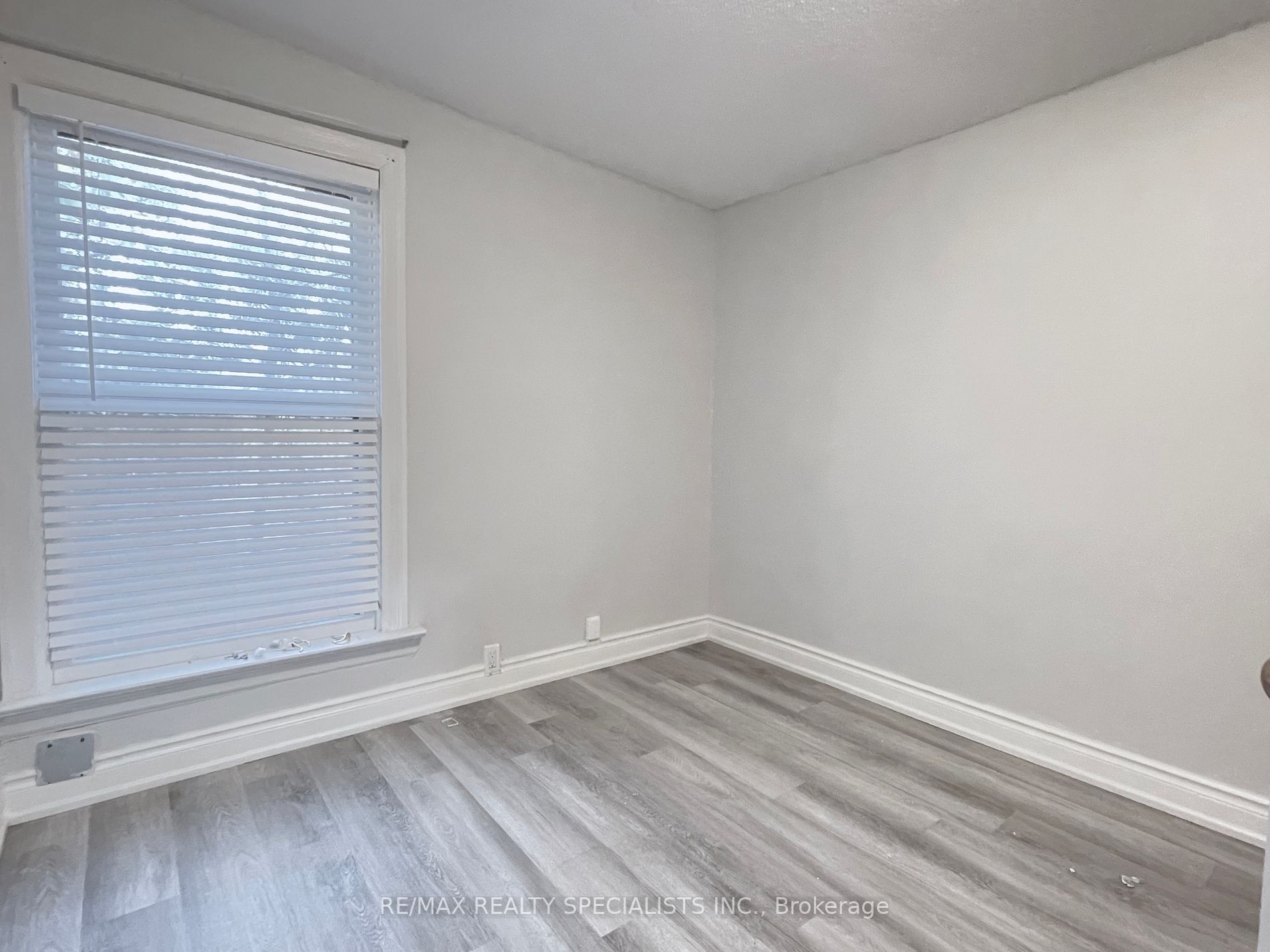 107 Pape Ave, #Upper