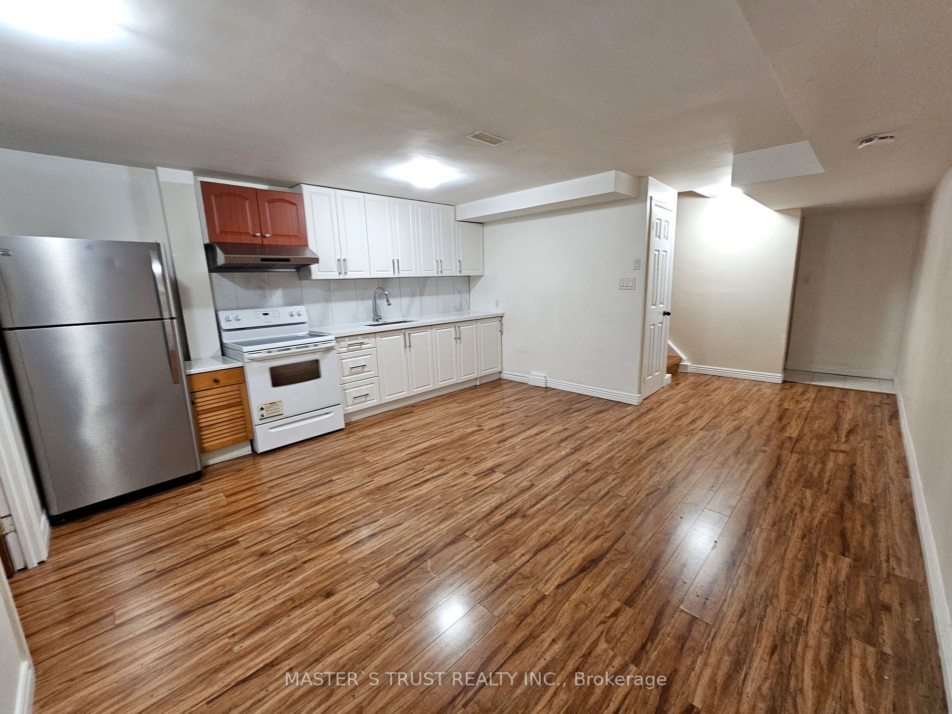 185 Simpson Ave