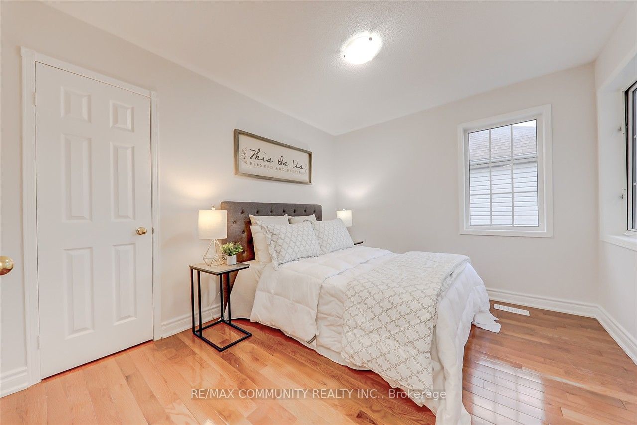 102 Hibbard Dr