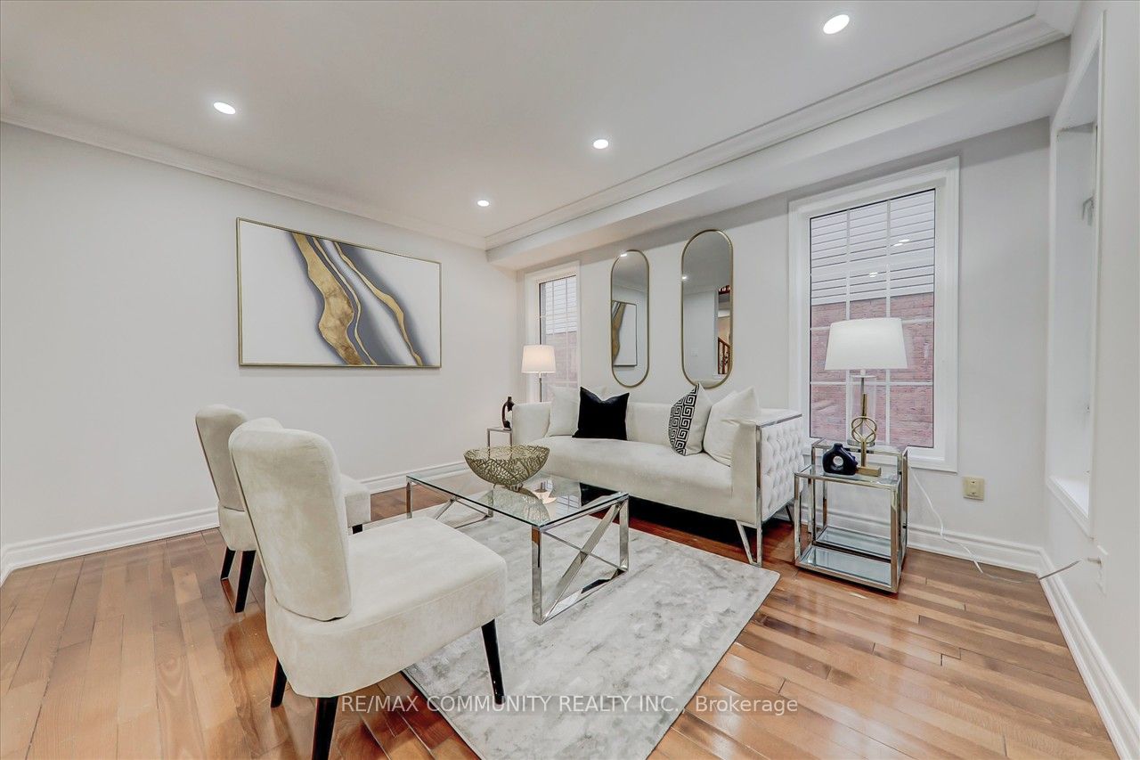 102 Hibbard Dr