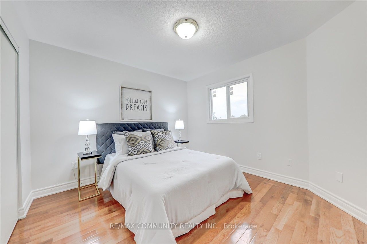102 Hibbard Dr
