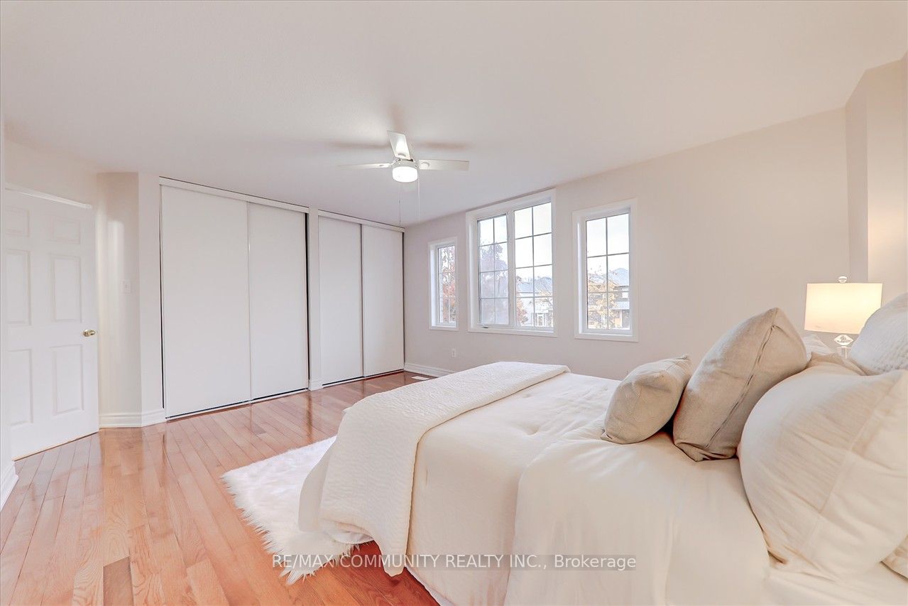 102 Hibbard Dr
