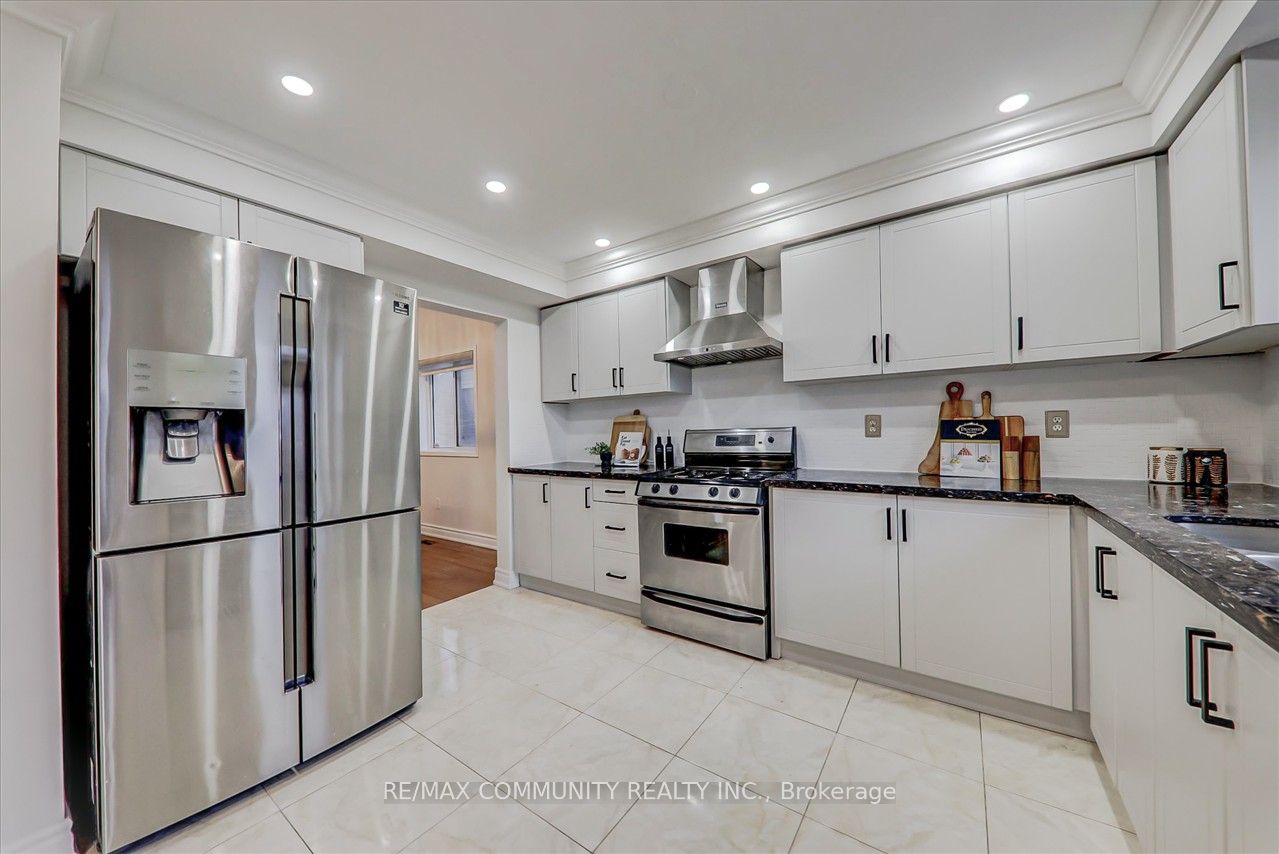 102 Hibbard Dr