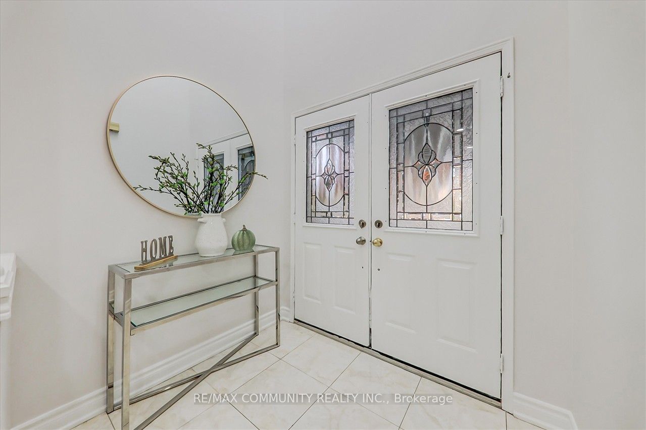 102 Hibbard Dr