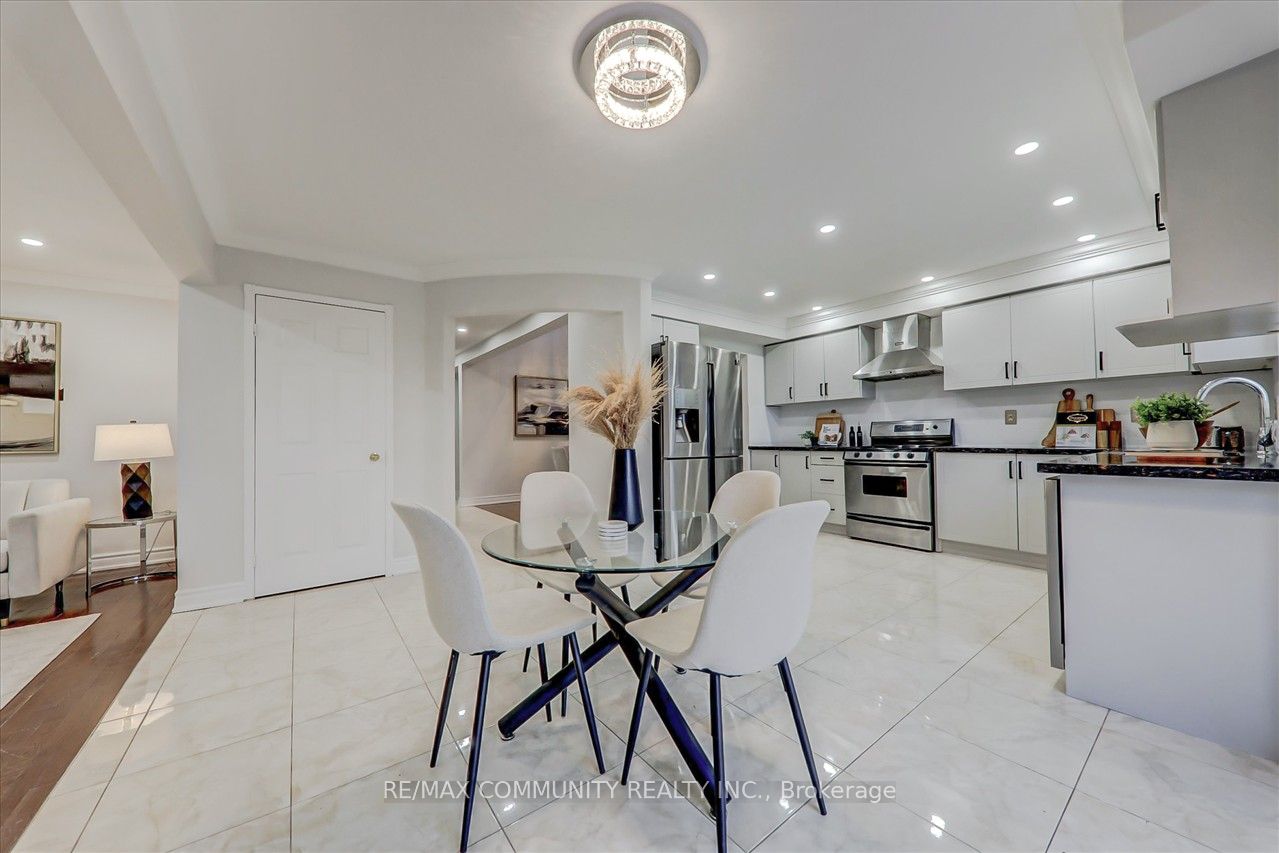 102 Hibbard Dr
