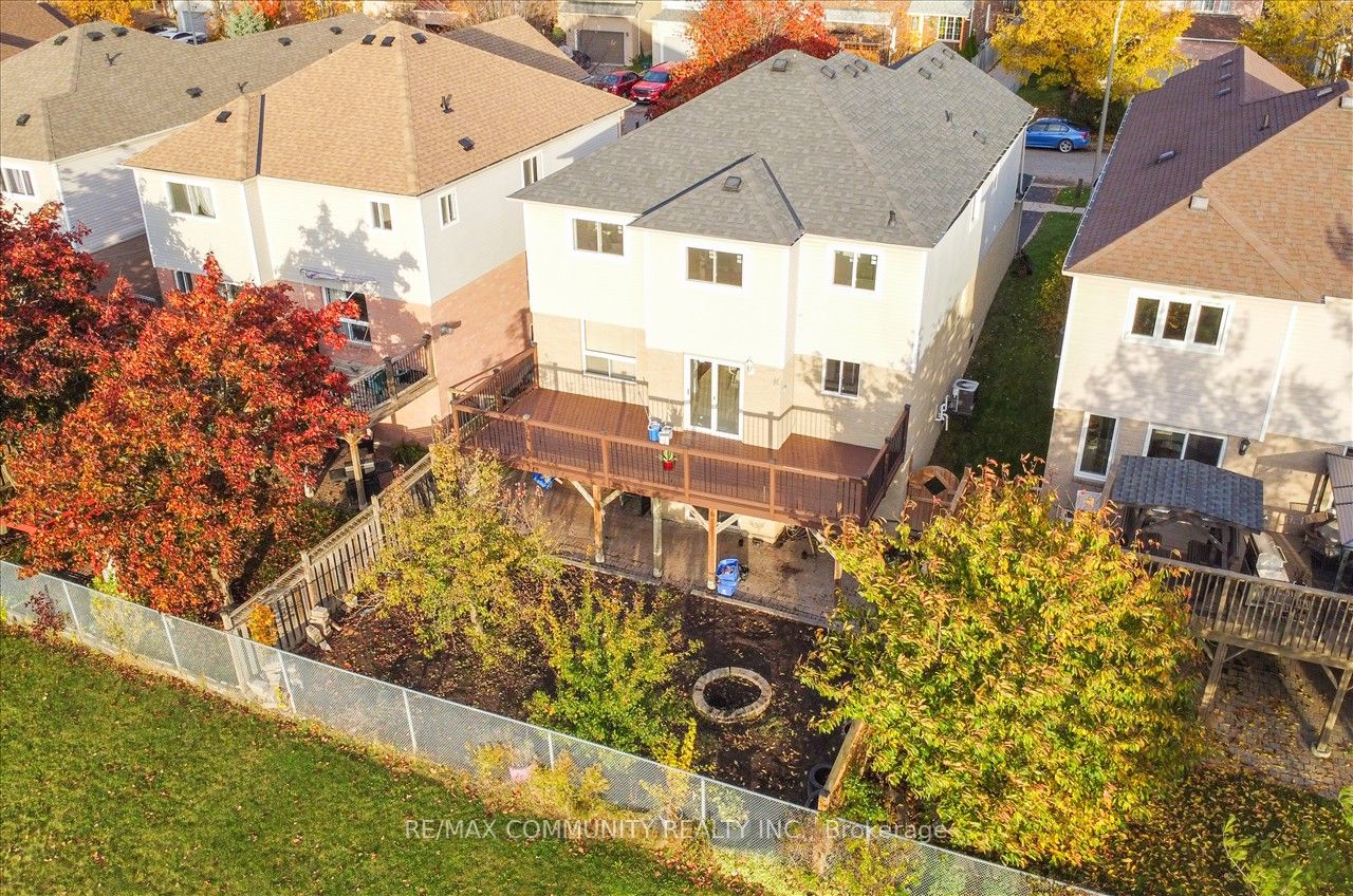 102 Hibbard Dr